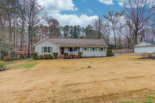 5041 Red Oak LN, Gainesville, GA 30506