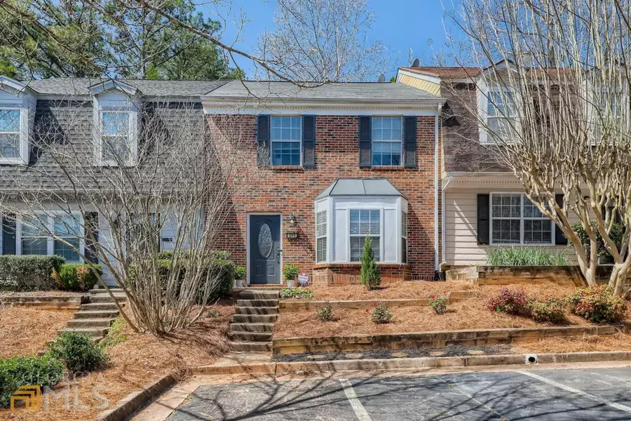 215 Quail RUN, Roswell, GA 30076