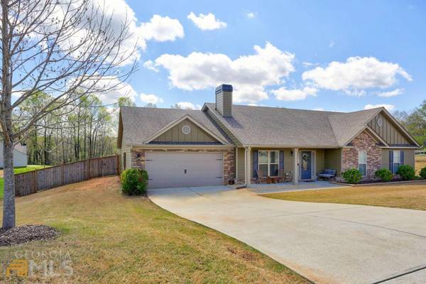 555 Cambridge Farms DR, Hoschton, GA 30548