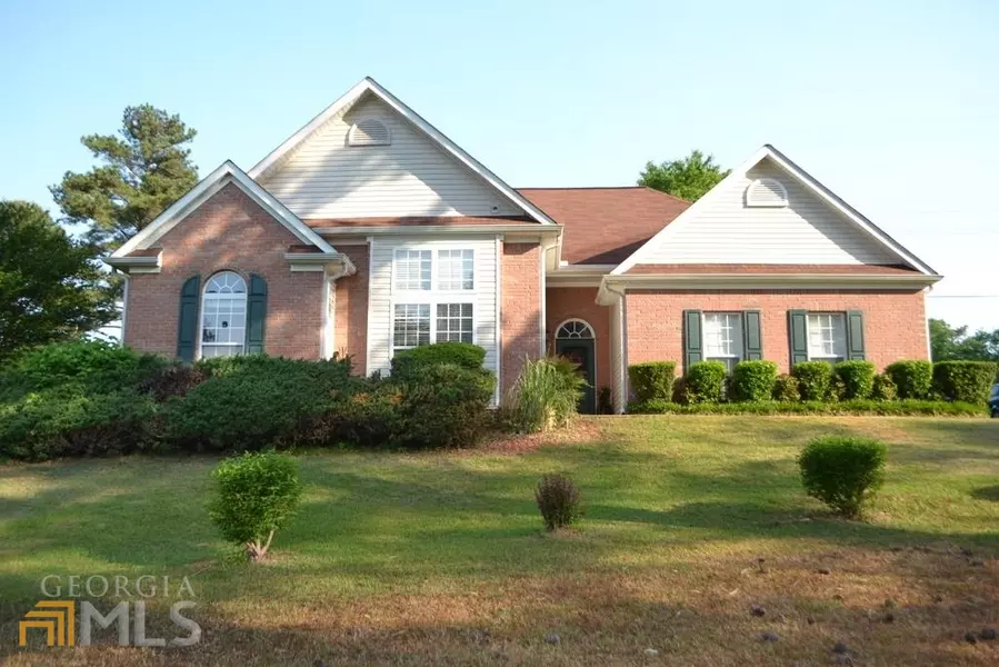 10135 Shoreline Pkwy, Villa Rica, GA 30180