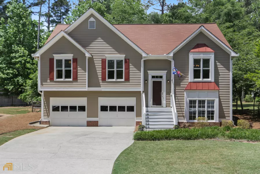 3352 Hickory LN, Powder Springs, GA 30127