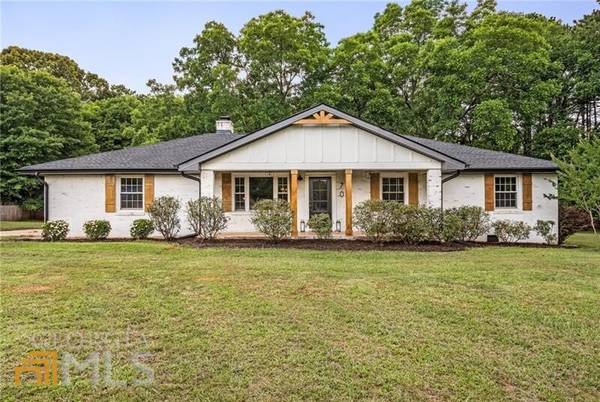 70 Price DR W, Locust Grove, GA 30248