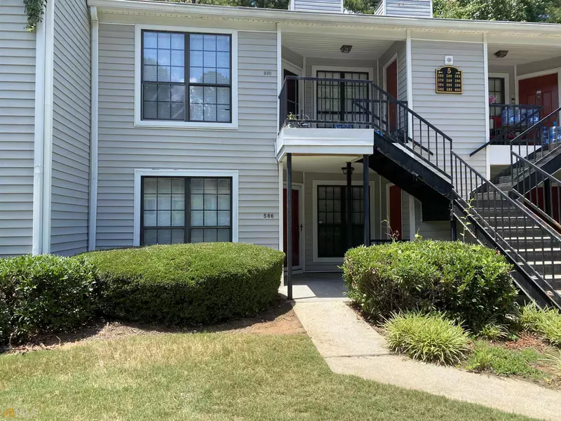 586 Windchase LN #586, Stone Mountain, GA 30083