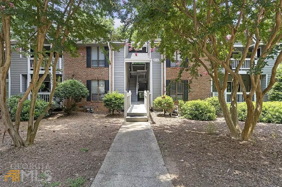 Roswell, GA 30075,526 Warm Springs CIR