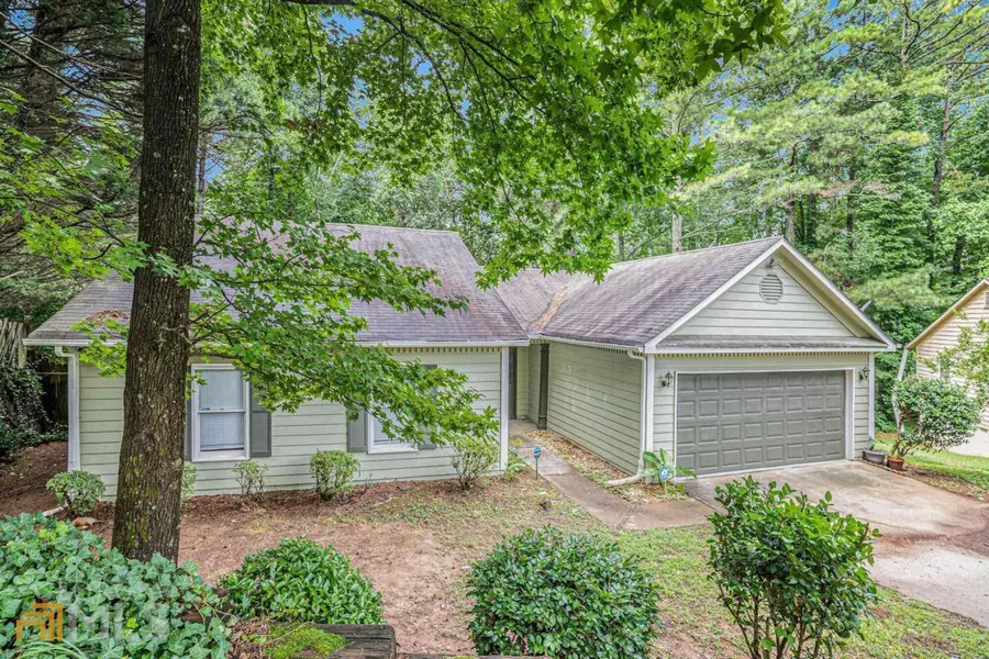 950 Fox Valley CT, Stone Mountain, GA 30088