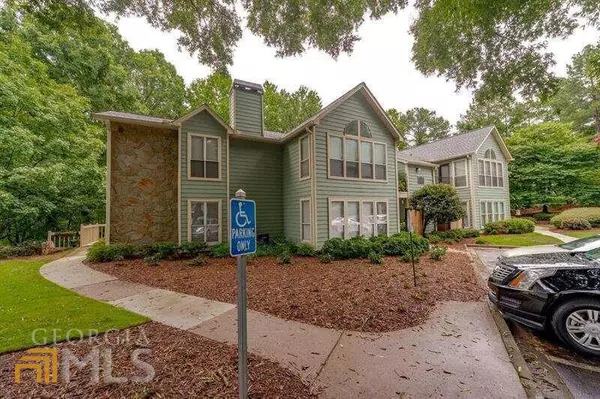 3019 Canyon Point CIR, Roswell, GA 30655