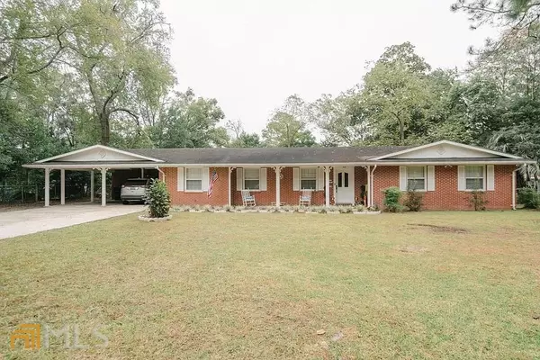 677 Oak Villa DR, Jesup, GA 31546