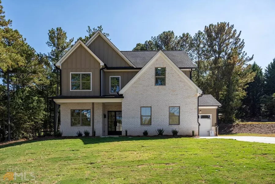 304 Brook Hollow LN, Loganville, GA 30052