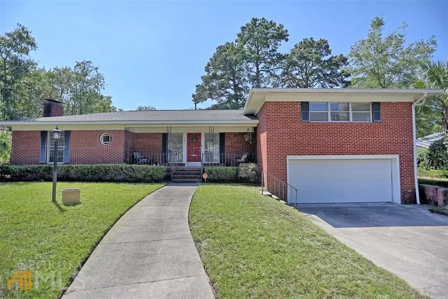 601 E Victory DR, Savannah, GA 31405