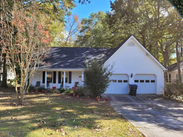 2441 Country Lake LN, Powder Springs, GA 30127