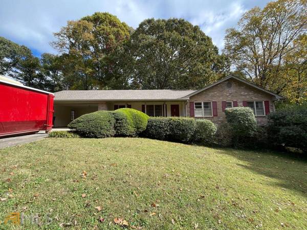 496 Castleaire DR, Stone Mountain, GA 30087