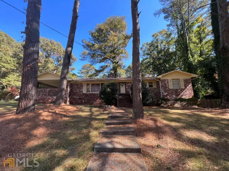 463 Milligan DR, Stone Mountain, GA 30083