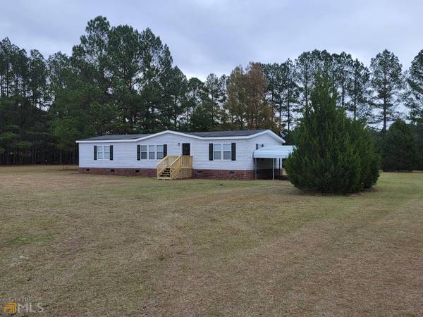 9 Still Quarters RD, Ellabell, GA 31308