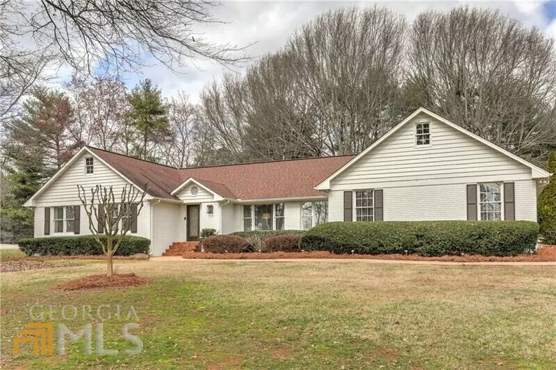 565 Cox RD, Roswell, GA 30075