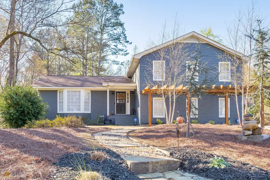 1405 Woodcrest DR, Roswell, GA 30075