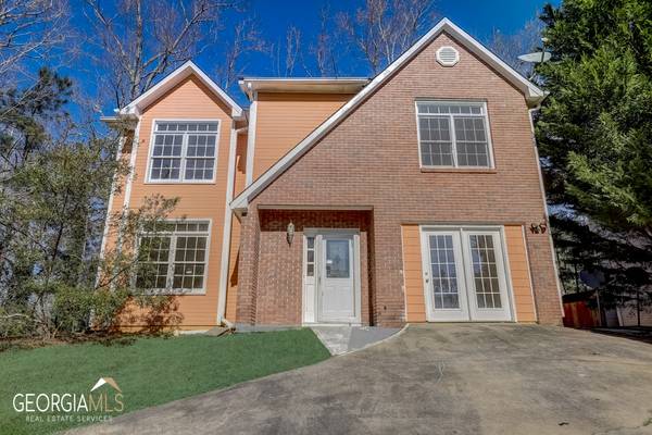 3460 Estate Lake DR, Fairburn, GA 30213