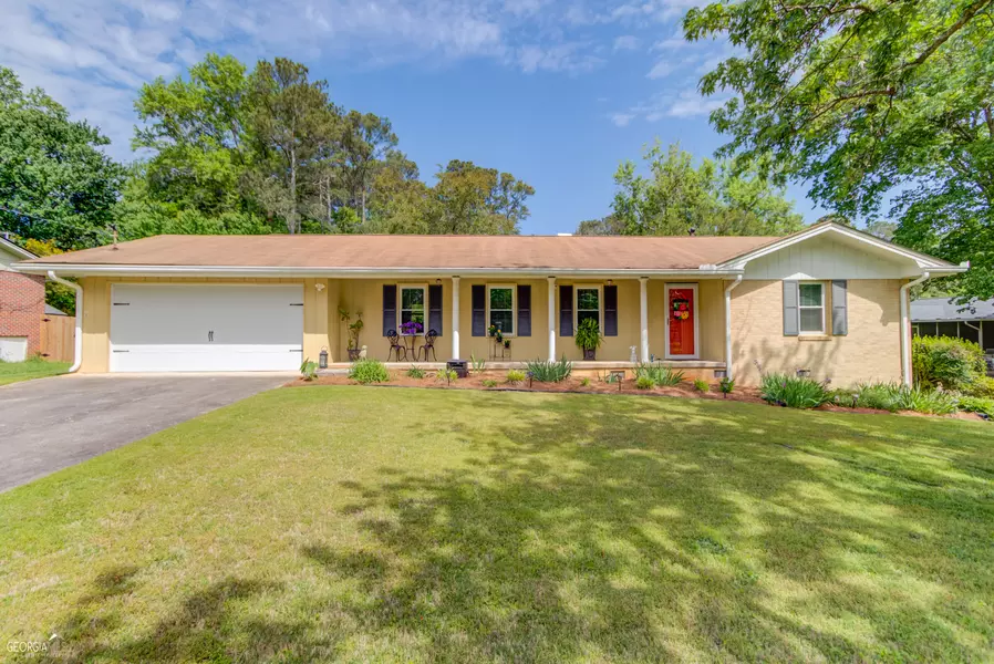 5767 Fairfield PL, Stone Mountain, GA 30087