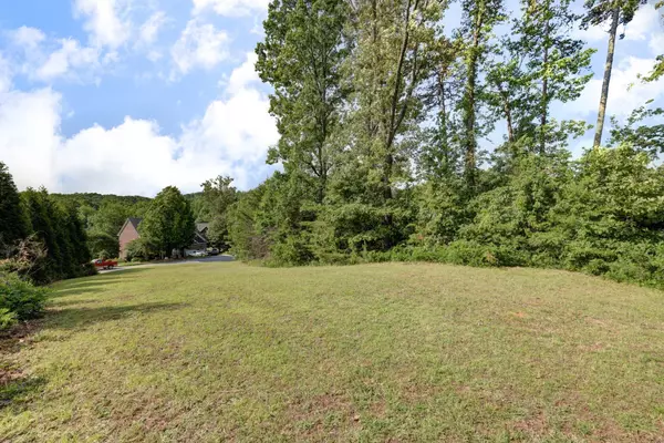 Gainesville, GA 30501,1957 River View DR