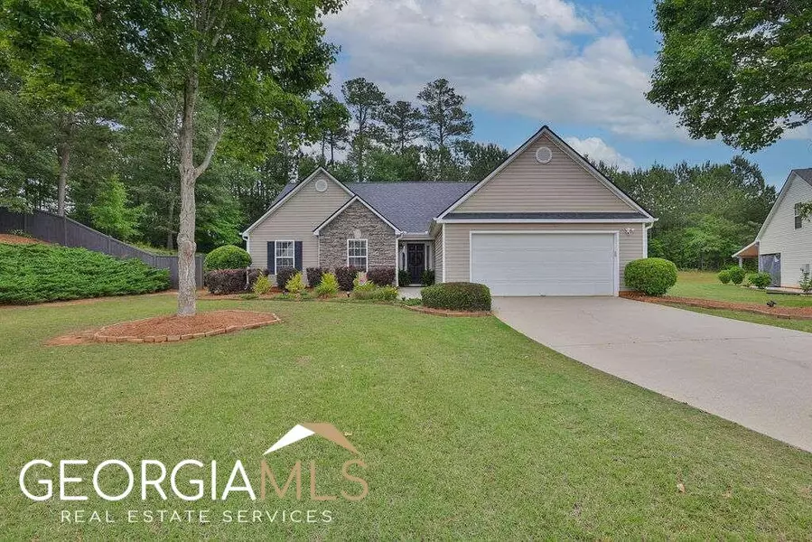 404 Rockingham CT, Loganville, GA 30052