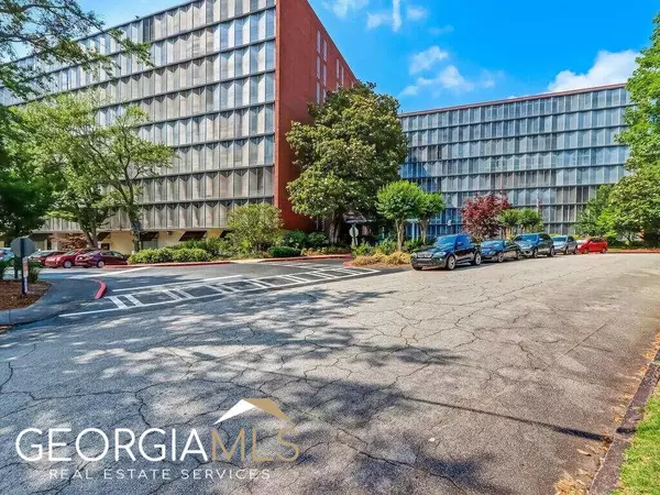 3060 Pharr Court North Nw #114, Atlanta, GA 30305