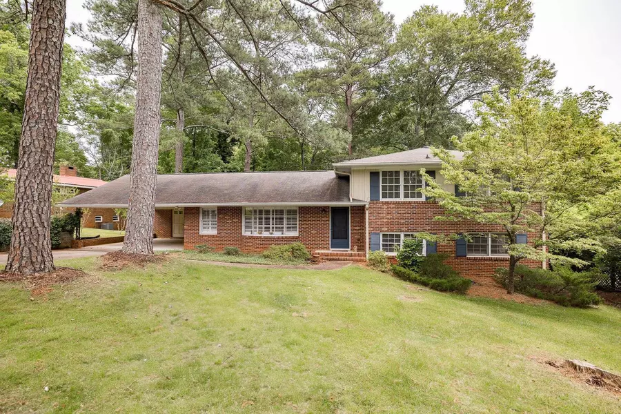 640 Riverhill DR, Athens, GA 30606