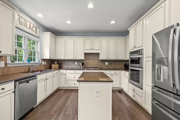 7801 Copper Kettle WAY Flowery Branch, GA 30542