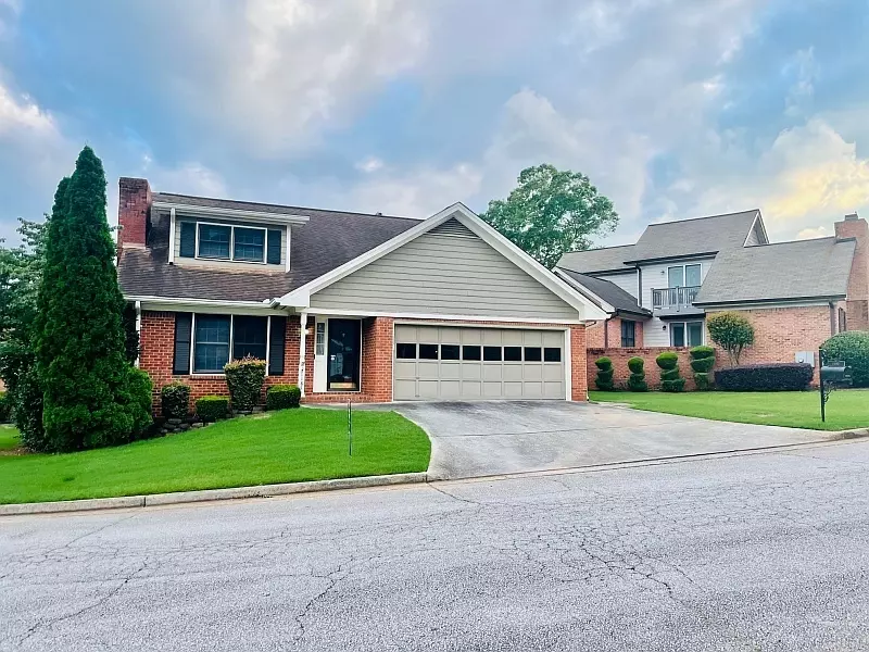 1184 Hunters DR, Stone Mountain, GA 30083