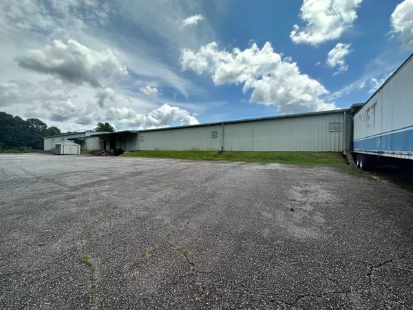 Cornelia, GA 30531,331 W Airport West RD