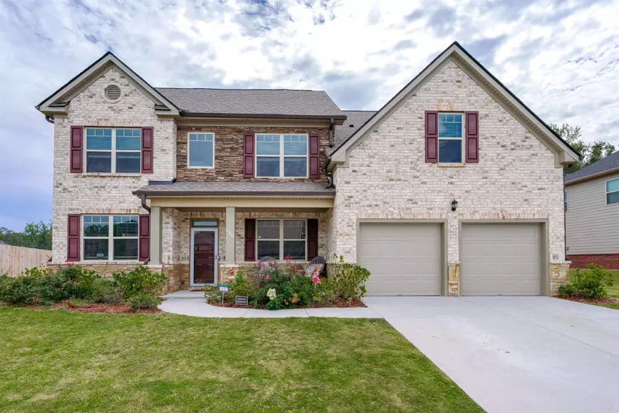 349 Azalea Bloom DR, Loganville, GA 30052