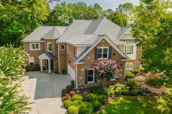 7882 Stratford LN, Sandy Springs, GA 30350