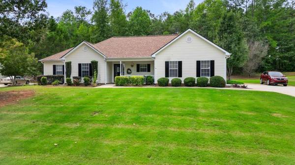 135 Hidden Brook LN, Newnan, GA 30265