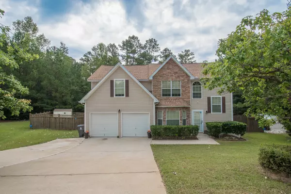 5755 Blacktop CT, Fairburn, GA 30213