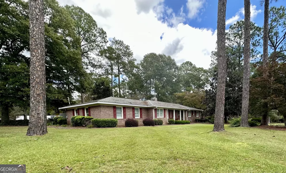 158 W Liberty ST, Mcrae-helena, GA 31055