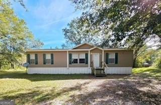 142 Mockingbird RD, Hortense, GA 31543