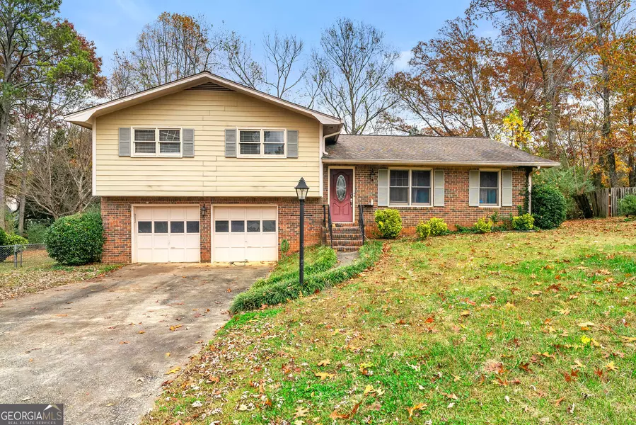 8140 Woodcliff TRL, Riverdale, GA 30274