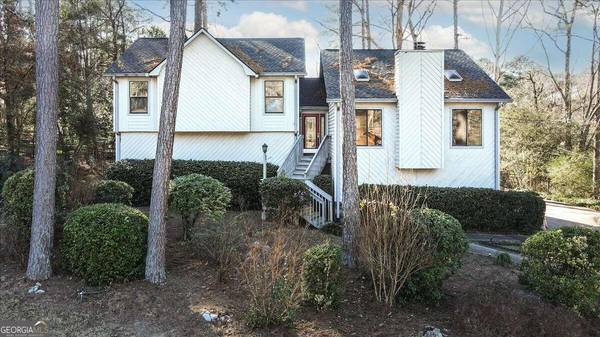 1231 Hollytree LN,  Snellville,  GA 30078