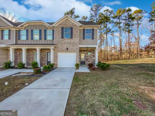 1902 Old Dogwood, Jonesboro, GA 30238