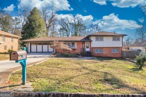 3823 Danbury LN, Decatur, GA 30032