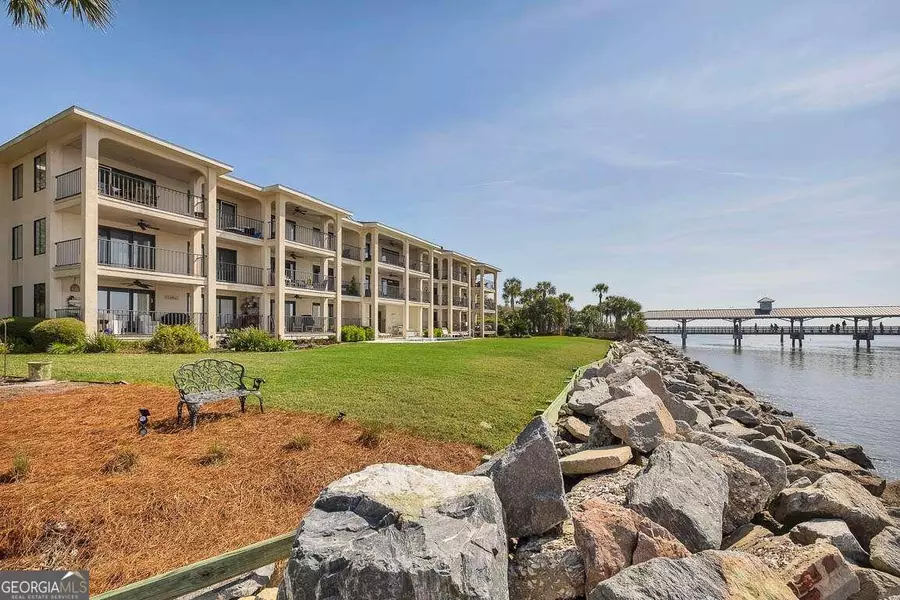 100 Floyd ST #301, St. Simons, GA 31522