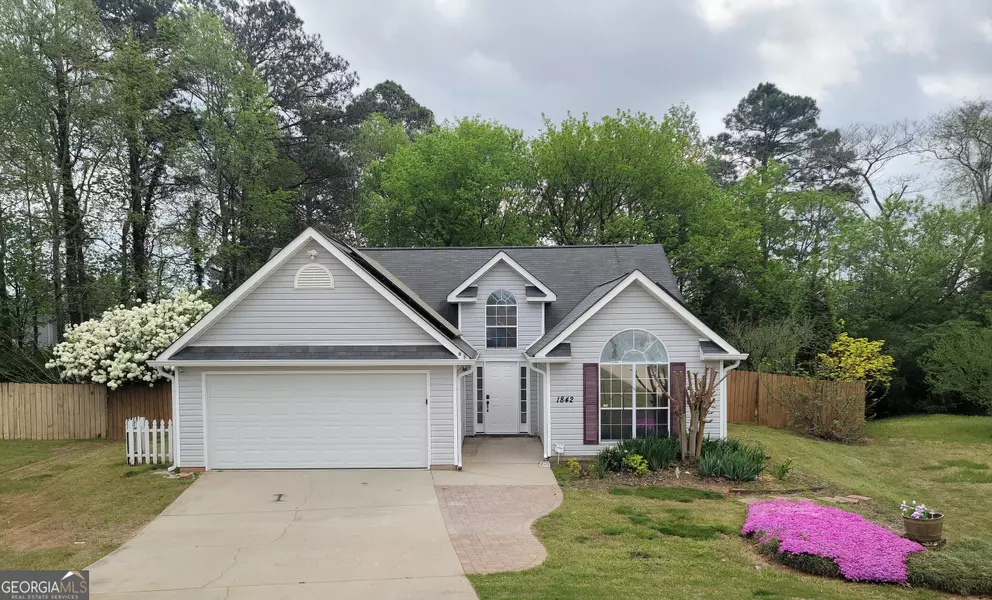 1842 Live Oak LN, Hampton, GA 30228