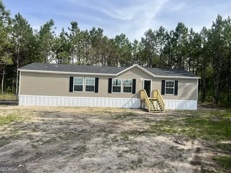 42 Rocket Lane, Hazlehurst, GA 31539