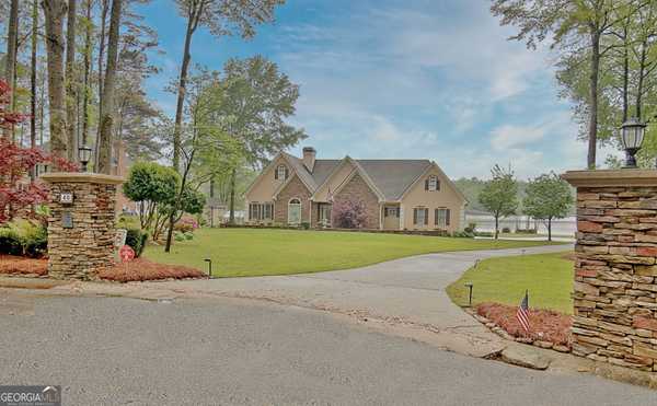 40 Spring Valley CT, Newnan, GA 30265