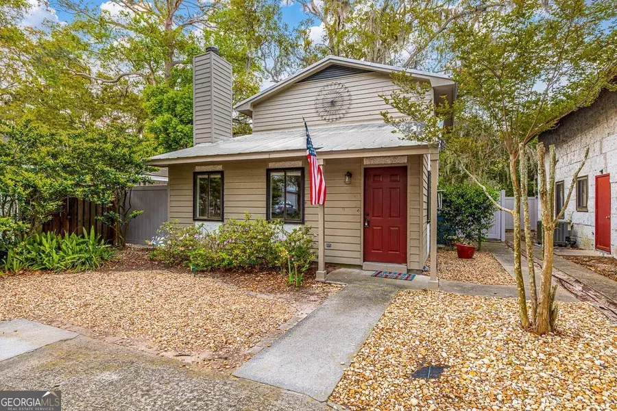 305 Palmetto ST, St. Simons, GA 31522