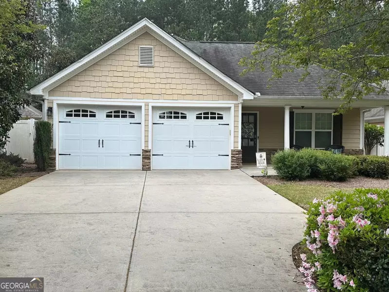 129 Cottage Club DR, Locust Grove, GA 30248