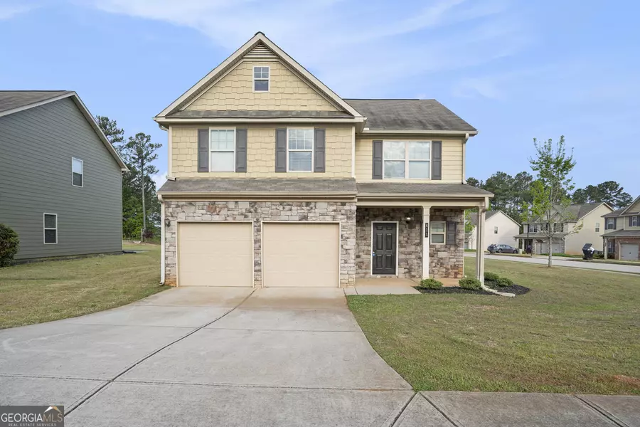 411 Bandelier CIR, Hampton, GA 30228