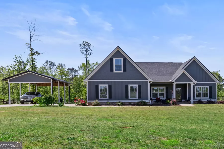 100 Red Fox TRL, Newnan, GA 30263