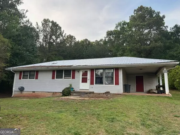 1461 Davis RD, Eastanollee, GA 30538