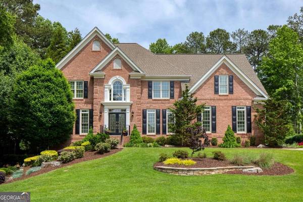 828 Forest Path LN, Alpharetta, GA 30022