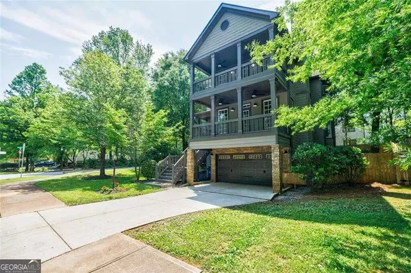 2827 White Oak DR, Decatur, GA 30032