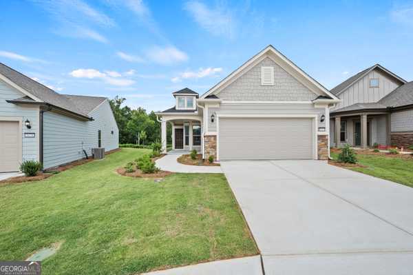 5674 Villa Crest DR, Hoschton, GA 30548